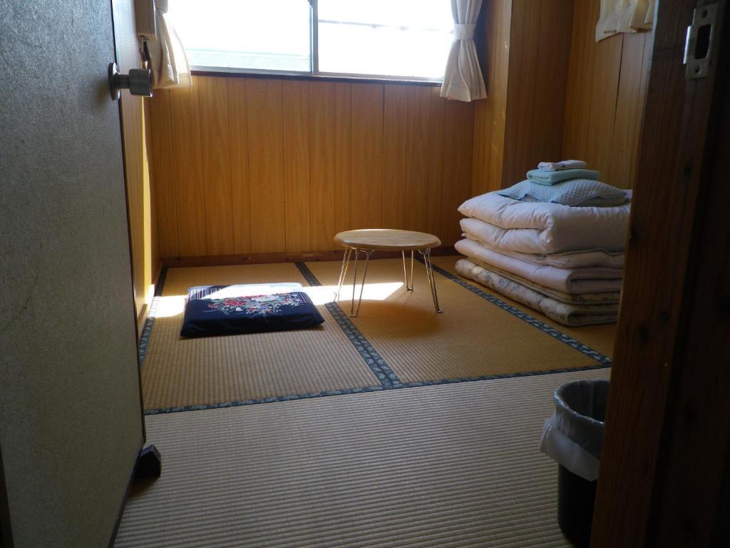 Отель Minshuku Iwakawa Якусима Номер фото